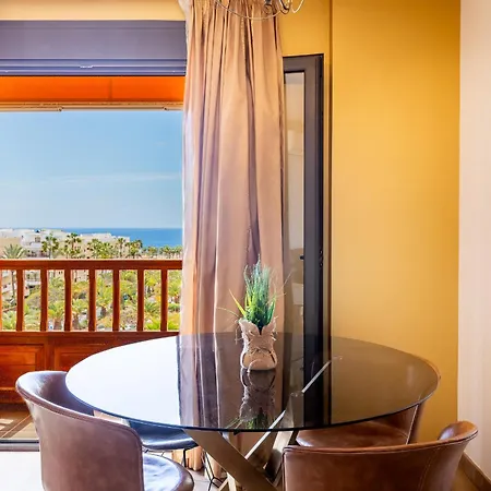Sunset Mar - Family Friendly Apartment